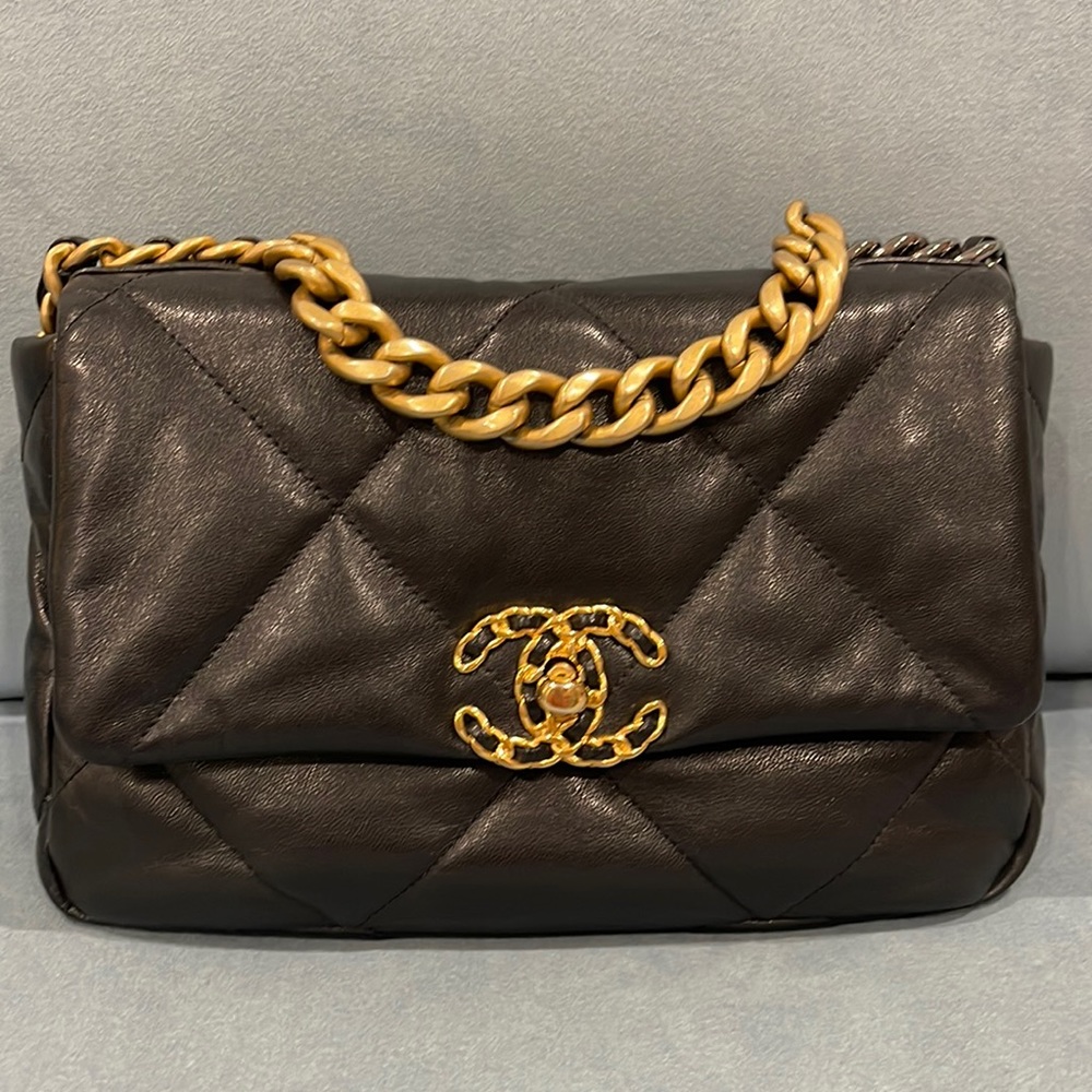 Chanel 19 Size Small